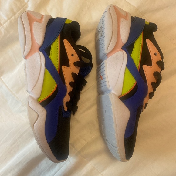 PUMA Women's Nova GRL PWR Low-Top Sneakers - Picture 2 of 7